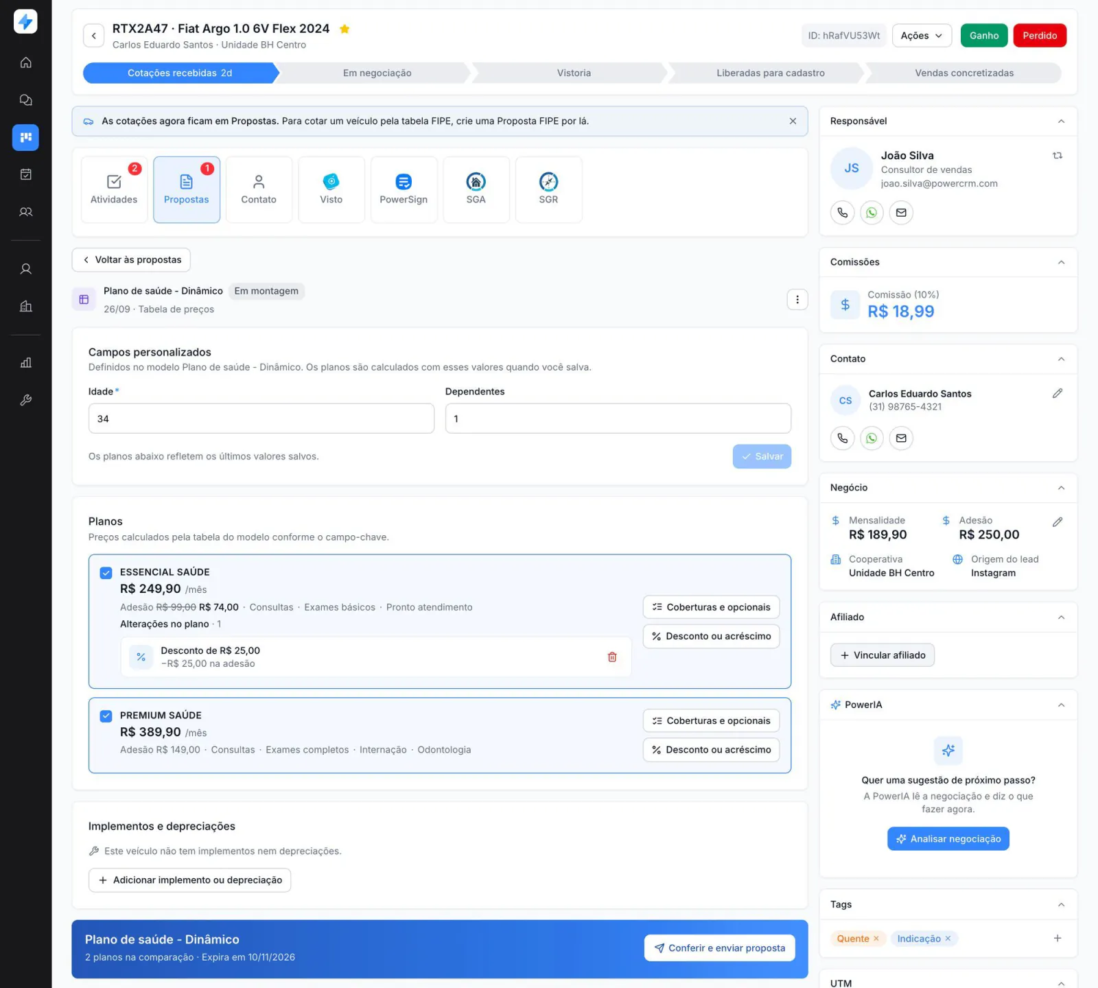 Montagem da proposta de plano de saúde com idade, dois planos marcados e um desconto aplicado